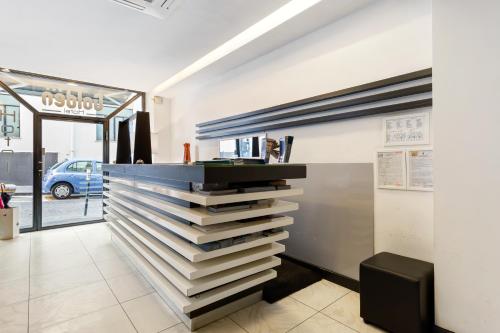 Galería fotográfica de Golden Hotel en Nápoles