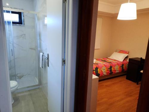 Un baño de Maia (Oporto) Suites