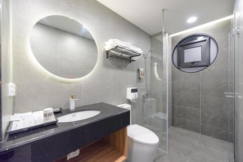 Un baño de Day Time Travel B&B 登記編號1033