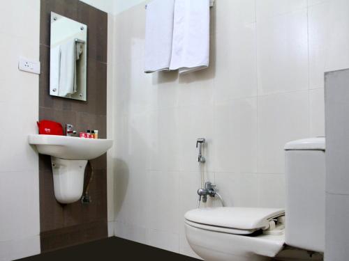Kylpyhuone majoituspaikassa Hotel Siri Inn