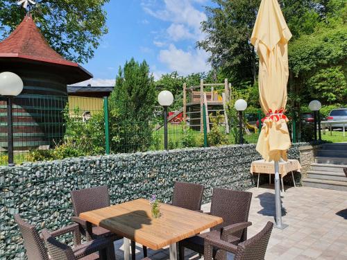 Ein Garten an der Unterkunft Gasthof Thomann