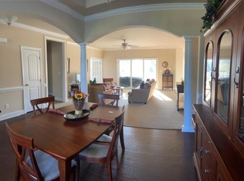 Foto de la galería de Cottages and Suites at River Landing en Wallace