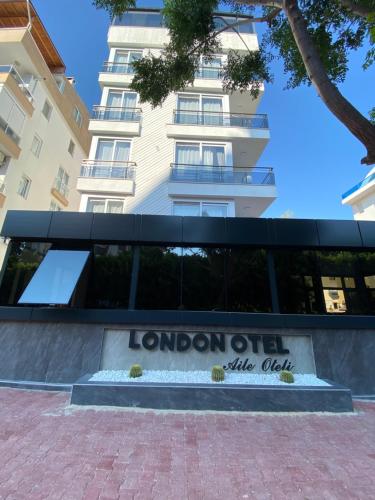 Το κτήριο όπου στεγάζεται  το ξενοδοχείο
