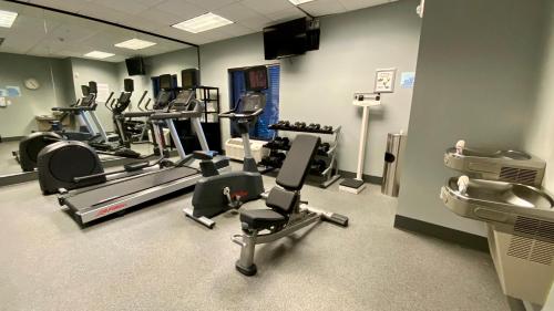 Holiday Inn Express Hotel & Suites Orlando East-UCF Area, an IHG Hotel Image