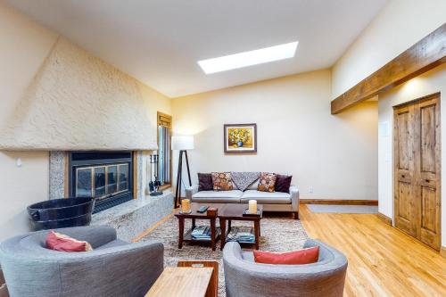 West Vail Condo Retreat – Photos 2