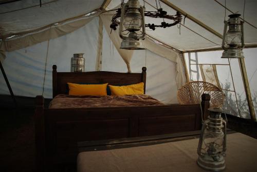 Lova arba lovos apgyvendinimo įstaigoje Safaritent Heidschnuckenhof das Camp