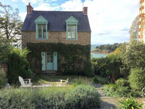 Photo de la galerie de l'établissement Le Petit Miramar - Maison vue mer - St Briac, à Saint-Briac-sur-Mer