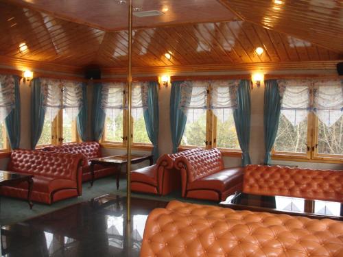 Galeriebild der Unterkunft Agarta Family Hotel in Tschepelare