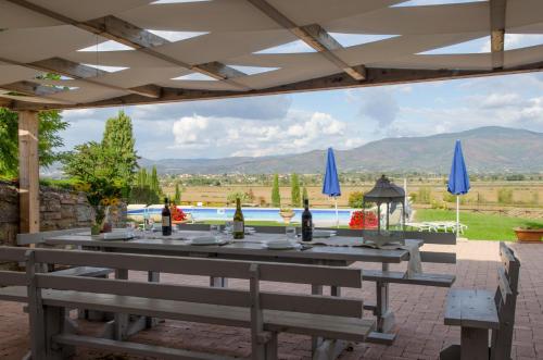 12 bedrooms mansion with city view private pool and enclosed garden at Cortona