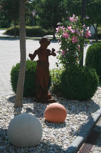Jardín al aire libre en Hotel Bavaria