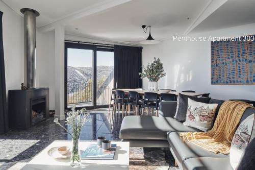 Χώρος καθιστικού στο Huski Apartments Falls Creek