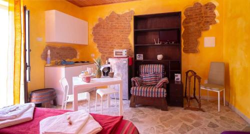 Studio with city view balcony and wifi at Castelbuono