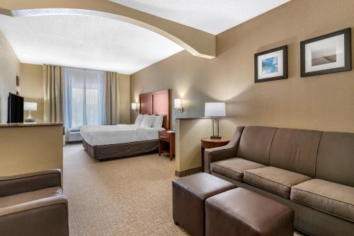 Ένα ή περισσότερα κρεβάτια σε δωμάτιο στο Comfort Inn & Suites St Louis-O'Fallon