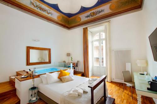 Deluxe Suite mit Whirlpool-Badewanne