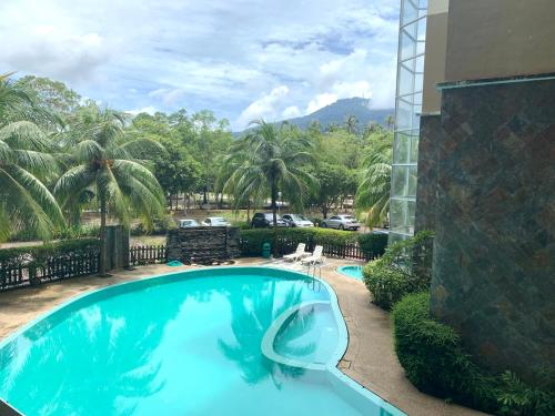 Kolam renang di atau dekat dengan Century Suria Aparment Langkawi by Zervin