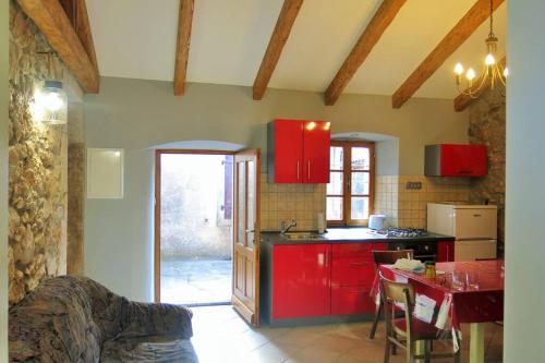 Kuchyň nebo kuchyňský kout v ubytování Vacation home Marinići