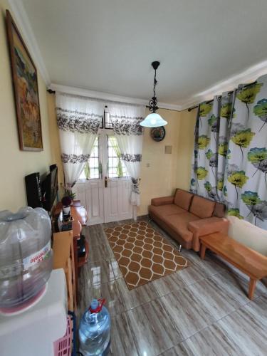 Gallery image of VILLA PANDA H Kota Bunga Puncak in Cinengangirang