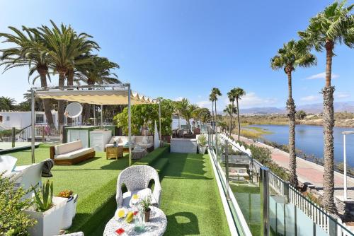Maspalomas Beach Apartment Charca 1 by VillaGranCanaria
