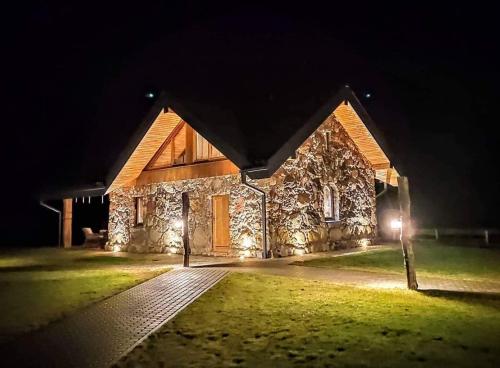 Κήπος έξω από το Stone house