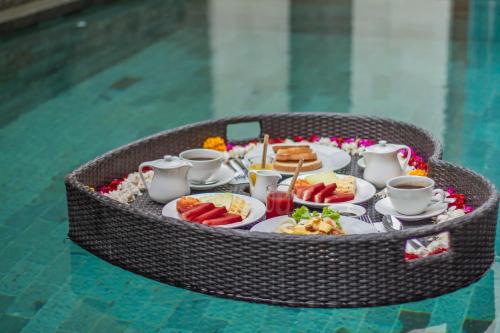 Jídlo v vily nebo okolí