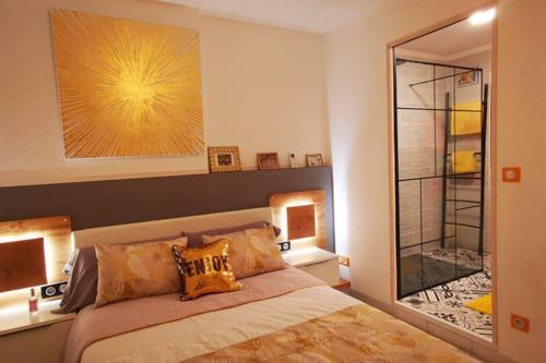 Katil atau katil-katil dalam bilik di Appartement Premium, proche Faculté & Centre Ville idéal Digital Nomad