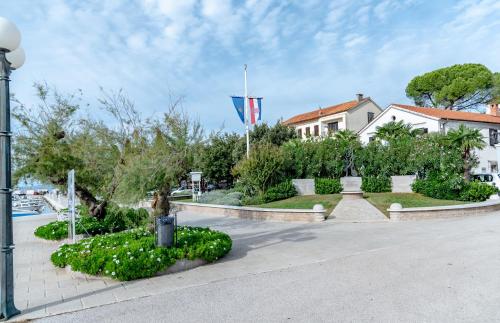 Apartment Bor - on the beach