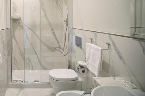Un baño de Albergo Chiusarelli