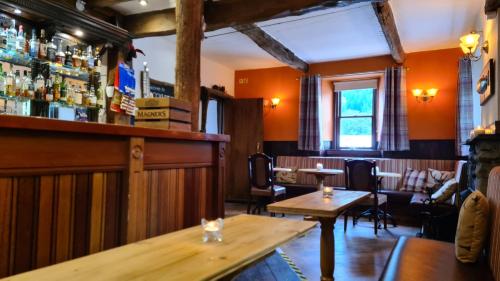 Un restaurant sau alt loc unde se poate mânca la The Coylet Inn by Loch Eck