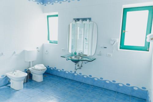 A bathroom at Pensiunea Green Villa