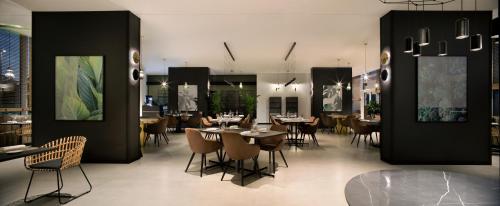 J Hotel photo 25