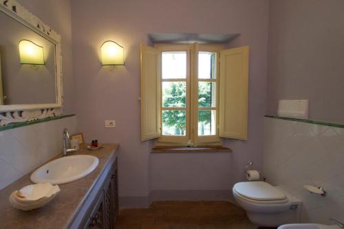 Phòng tắm tại Villa Topazio