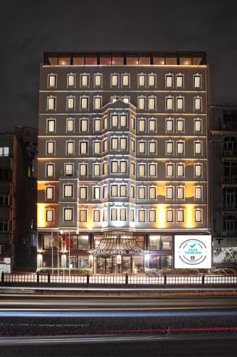 Grand Halic Goldenhorn