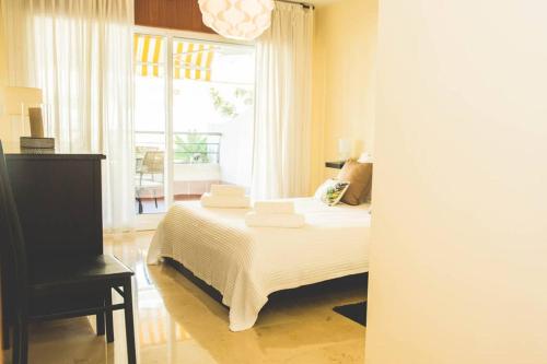 Fotografia z galérie ubytovania Espacioso apartamento en Guadalmina - Marbella v Marbelli