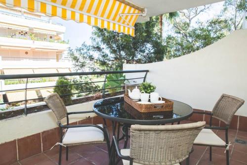 Fotografia z galérie ubytovania Espacioso apartamento en Guadalmina - Marbella v Marbelli