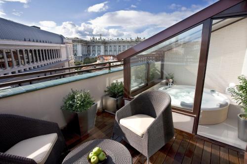 Hotel Opera Image