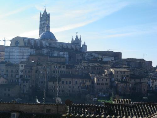 Vista generica su Siena o vista sulla città dall'interno del bed & breakfast