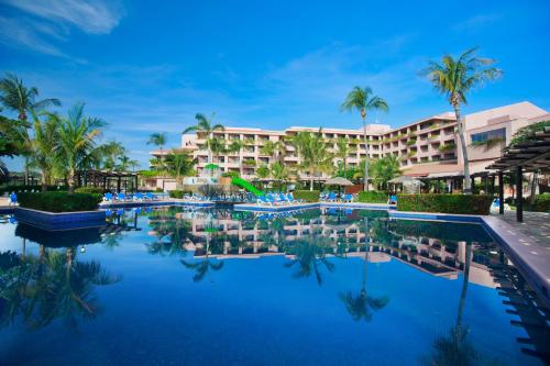 Bazén v ubytování Barceló Huatulco - All Inclusive nebo v jeho okolí