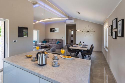 House Martina 2062 – Photos 3