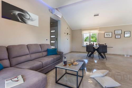 House Martina 2062 – Photos 5