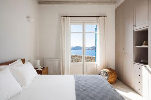 Postel nebo postele na pokoji v ubytování Agl Luxury Villas Mykonos Villa Ambrosia