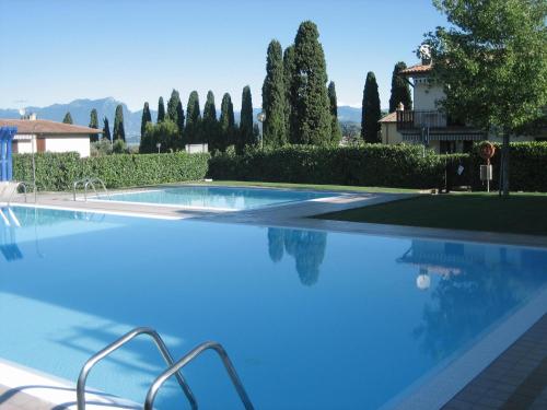 The swimming pool at or close to Apartments in Lazise/Gardasee 21939