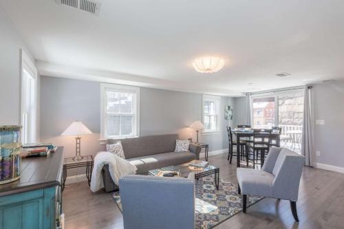 Harborside's Neighbor – Photos 4