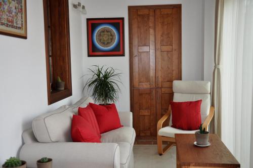 Ruang duduk di Ionia House
