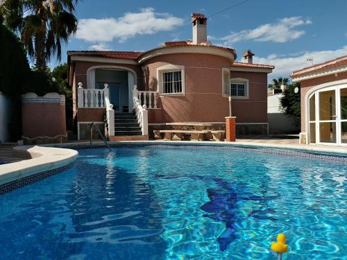 Bazén v ubytování Casa de Limón nebo v jeho okolí