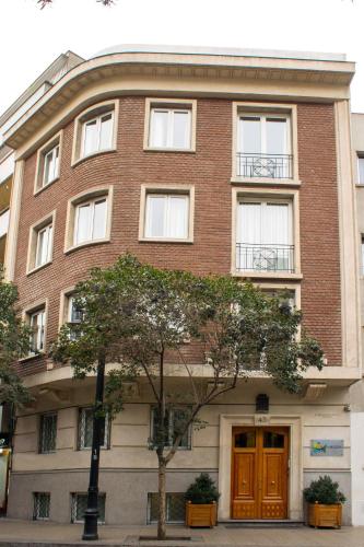 Το κτήριο όπου στεγάζεται  το διαμέρισμα
