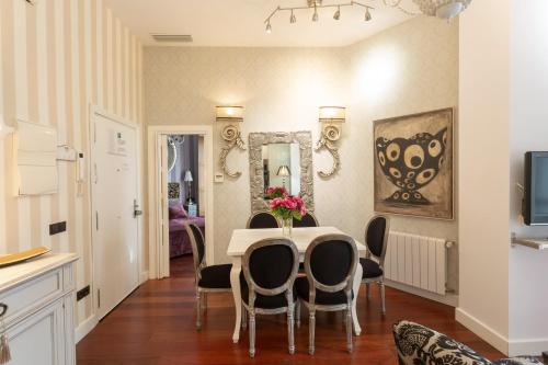 Giralda Sevilla Apartment