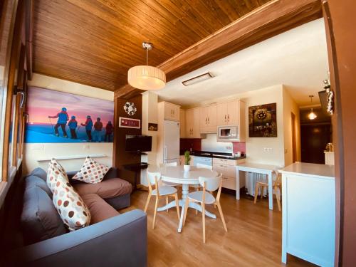 Kuchyň nebo kuchyňský kout v ubytování Apartamentos Sierra Nevada BlueTTravel - Zona baja