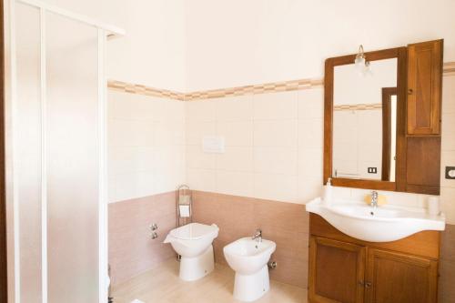 A bathroom at Le Coste Affittacamere