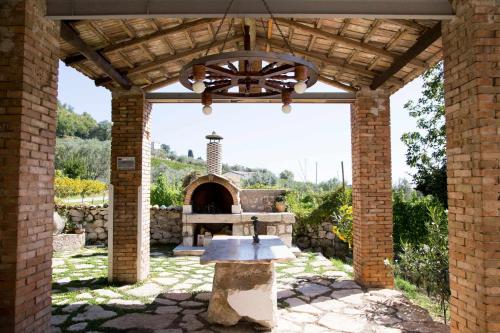 A garden outside Le Coste Affittacamere