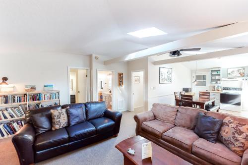 Coastal Hideaway – Photos 4